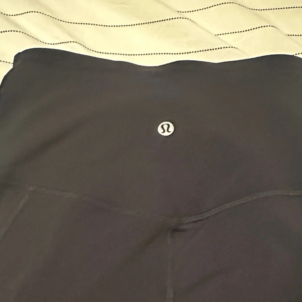 Lululemon - Picture 2 of 2